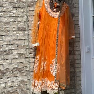 NWOT 3pc Indian Anarkali set net embroidery M
